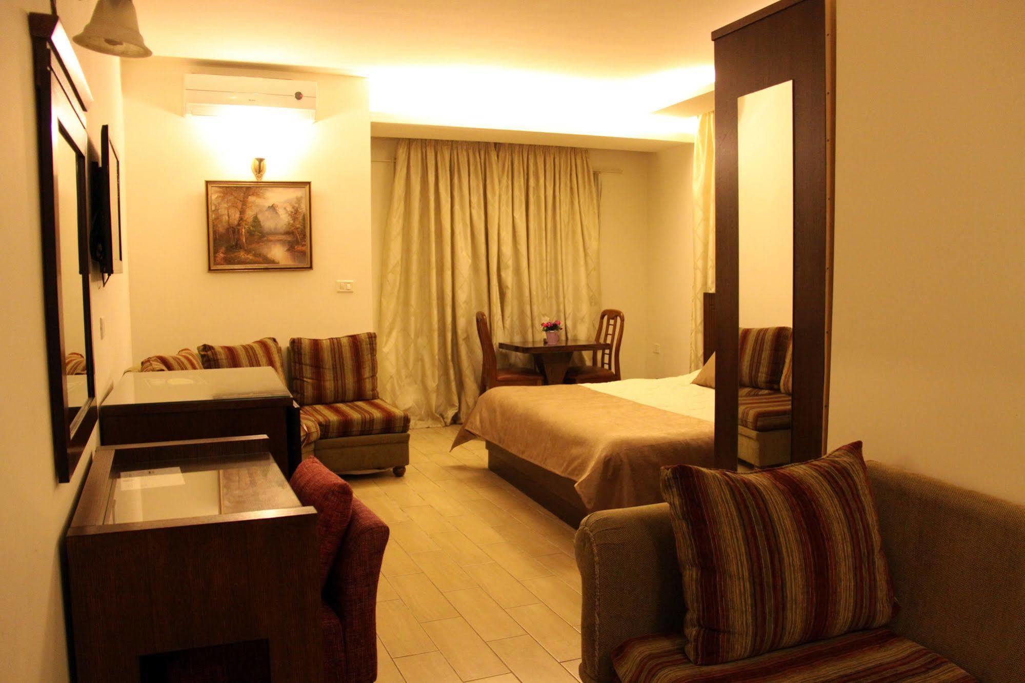Lamedina Hotel&Resort Jounieh Esterno foto