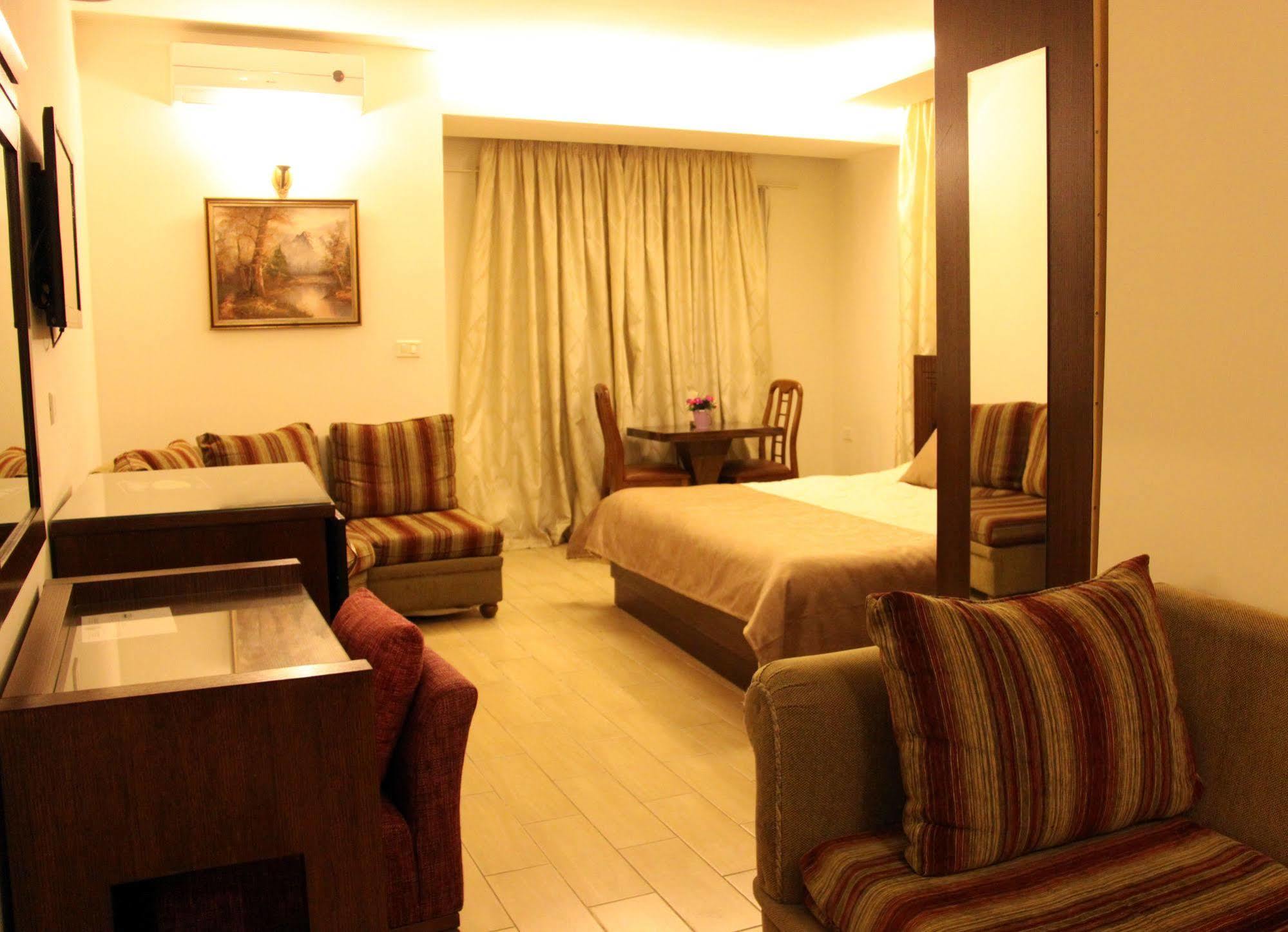 Lamedina Hotel&Resort Jounieh Esterno foto